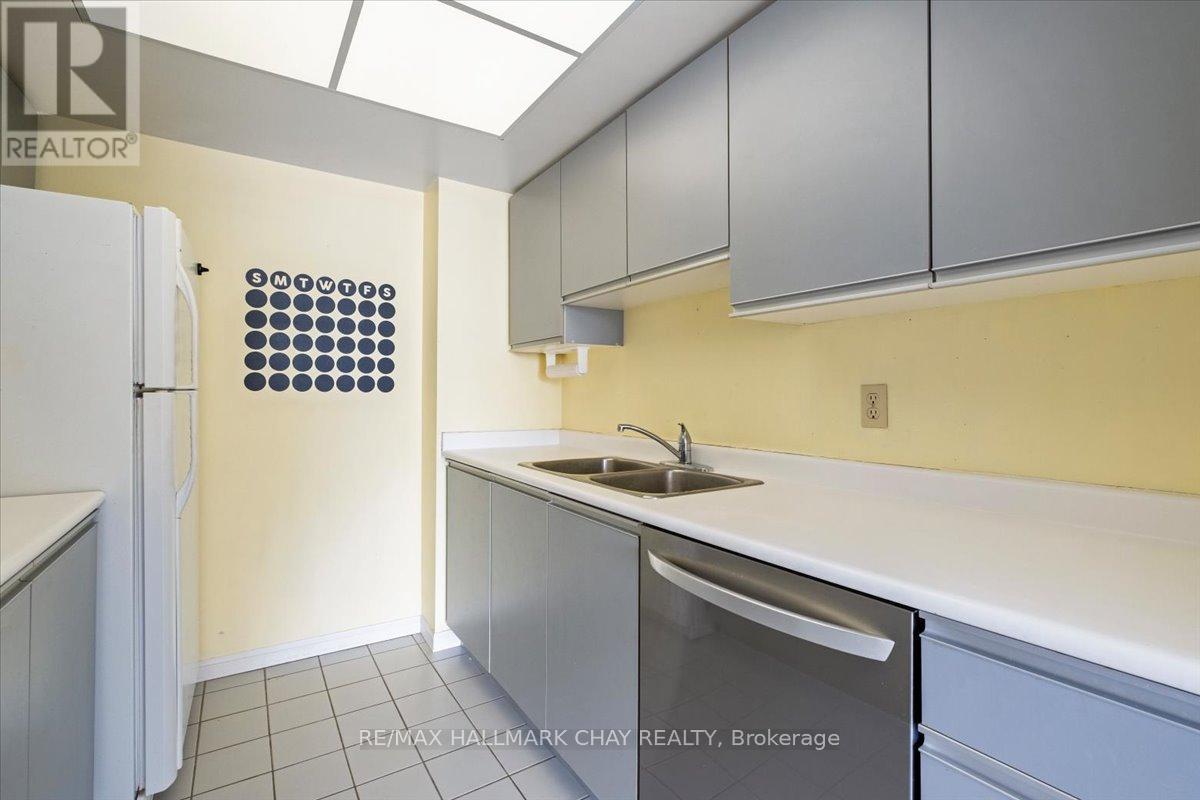 607 - 65 Ellen Street, Barrie (City Centre), Ontario  L4N 3A5 - Photo 11 - S12901352