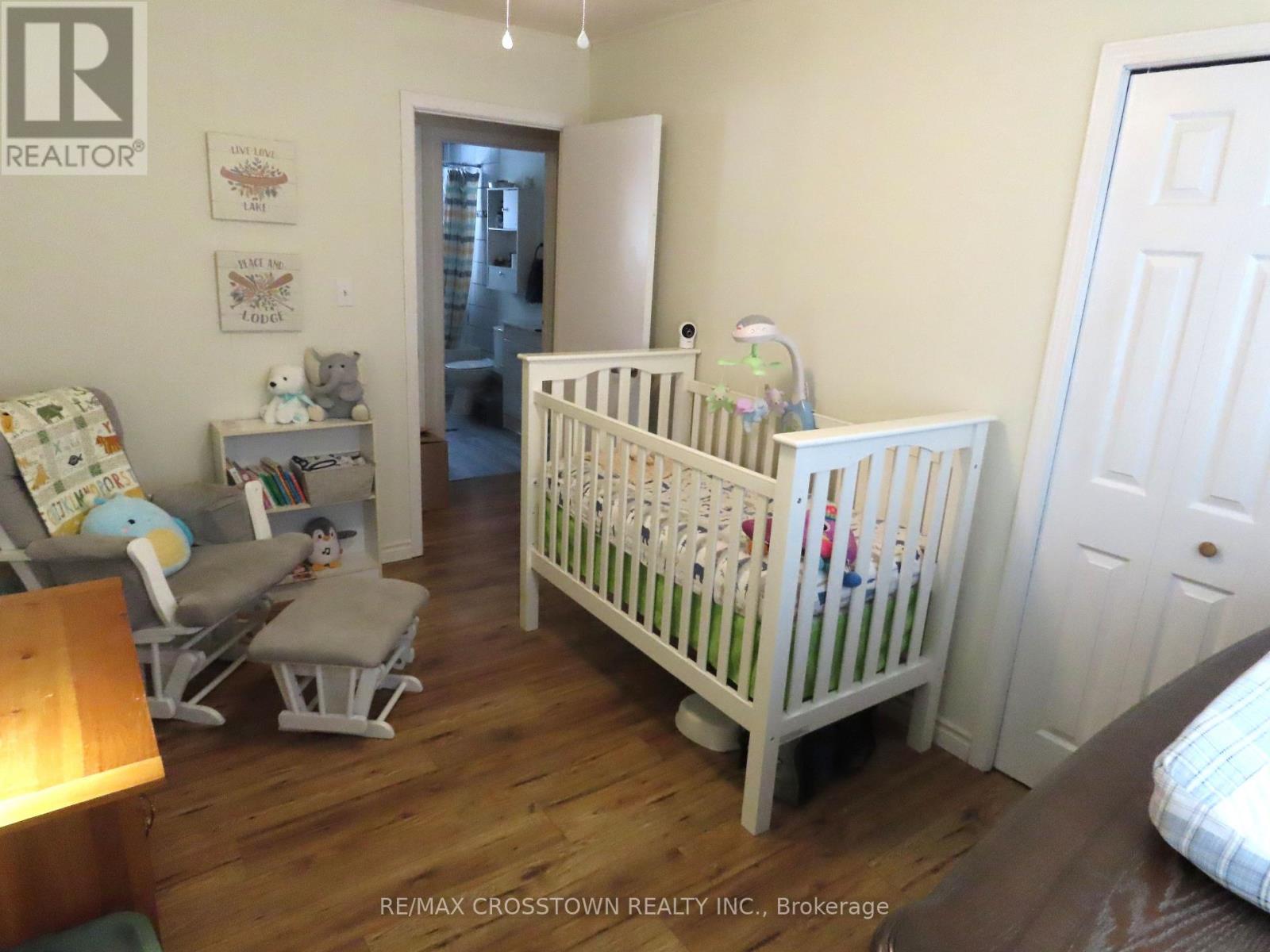 4716 Penetanguishene Road, Springwater, Ontario  L0L 1V0 - Photo 17 - S12901414