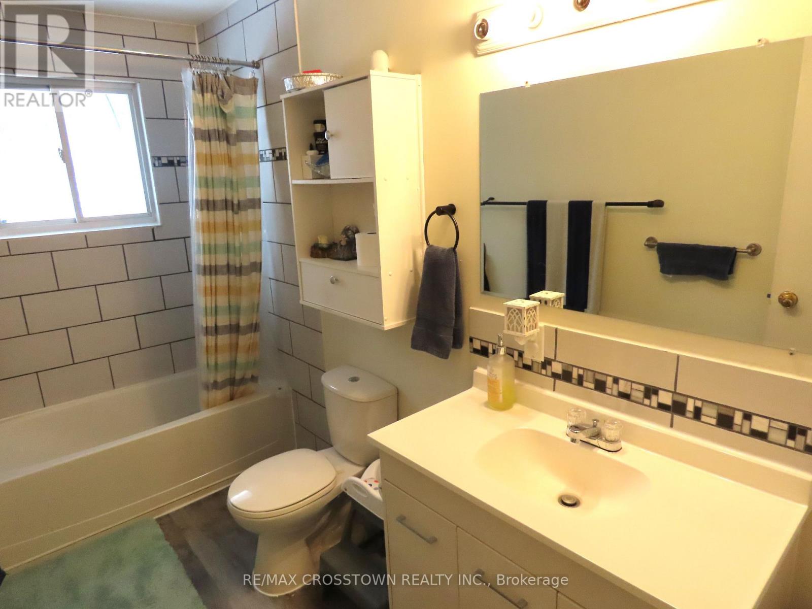 4716 Penetanguishene Road, Springwater, Ontario  L0L 1V0 - Photo 18 - S12901414