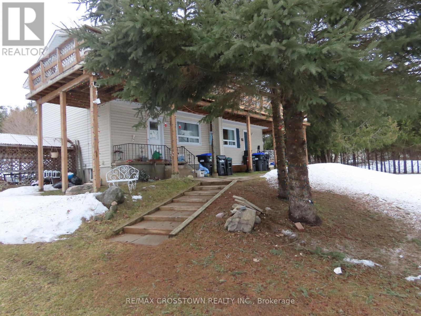 4716 Penetanguishene Road, Springwater, Ontario  L0L 1V0 - Photo 2 - S12901414