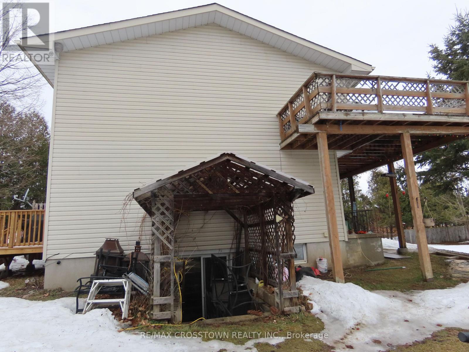 4716 Penetanguishene Road, Springwater, Ontario  L0L 1V0 - Photo 40 - S12901414