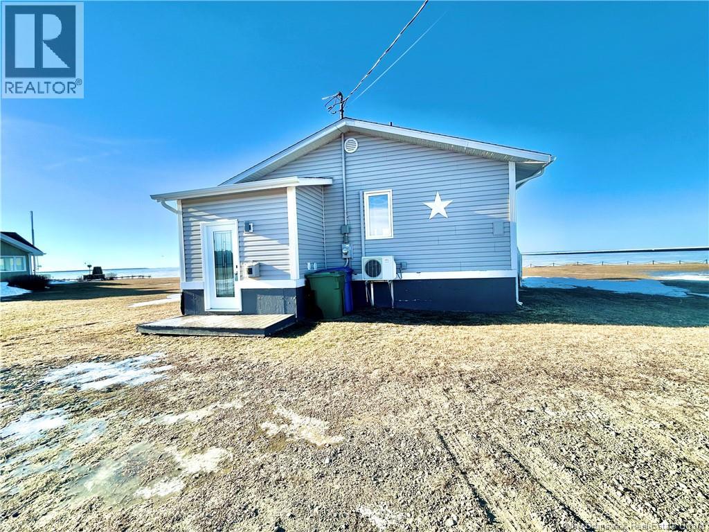 7731 2 Du Havre Street, Bas-Caraquet, New Brunswick  E1W 5W9 - Photo 7 - NB133616