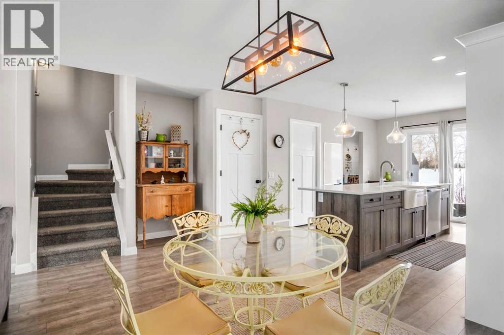 704 Stonehaven Drive, Carstairs, Alberta  T0M 0N0 - Photo 9 - A2292945