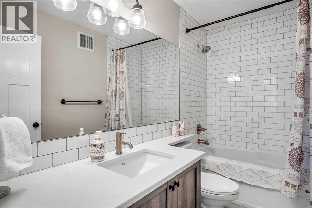 704 Stonehaven Drive, Carstairs, Alberta  T0M 0N0 - Photo 21 - A2292945