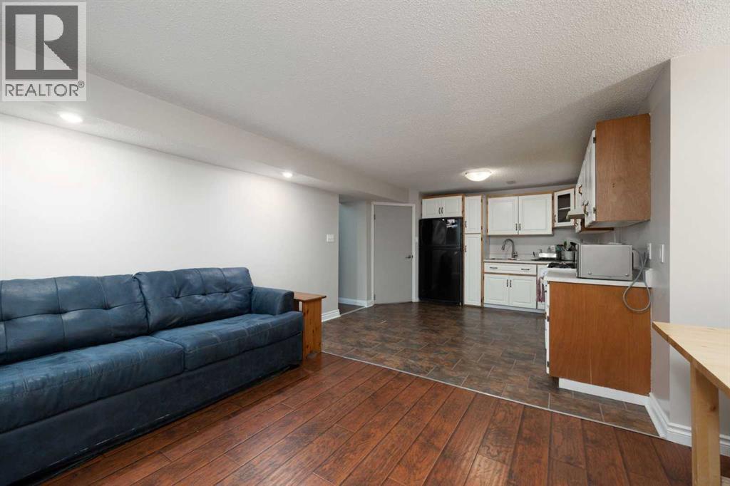 185 Hiltop Crescent, Fort Mcmurray, Alberta  T9H 3V3 - Photo 11 - A2292430