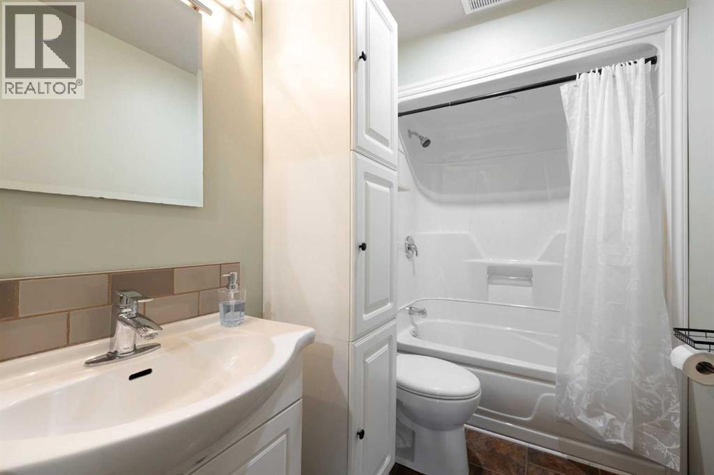 185 Hiltop Crescent, Fort Mcmurray, Alberta  T9H 3V3 - Photo 24 - A2292430