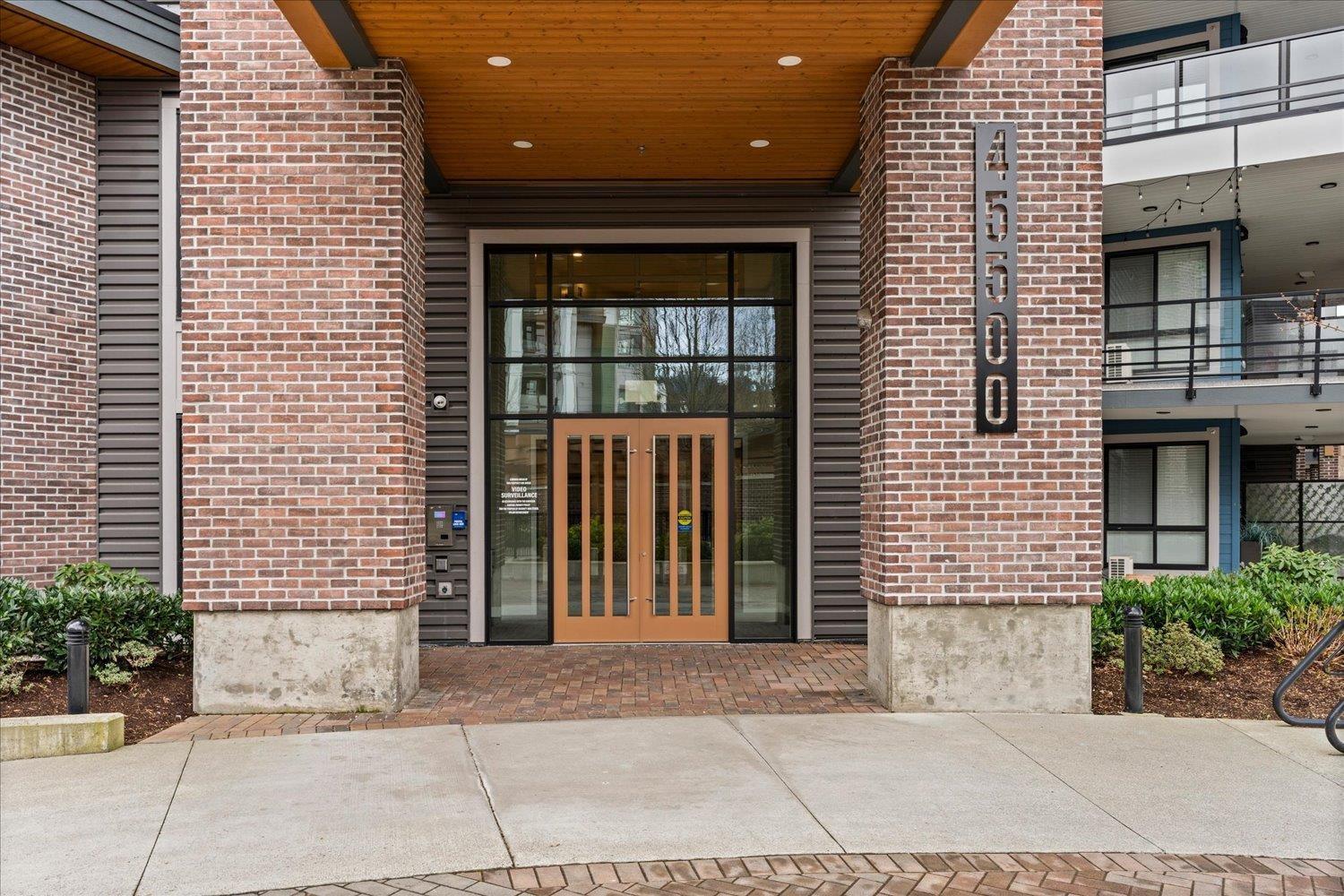 503 45500 Market Way, Garrison Crossing, Chilliwack, British Columbia  V2R 6G5 - Photo 4 - R3100006