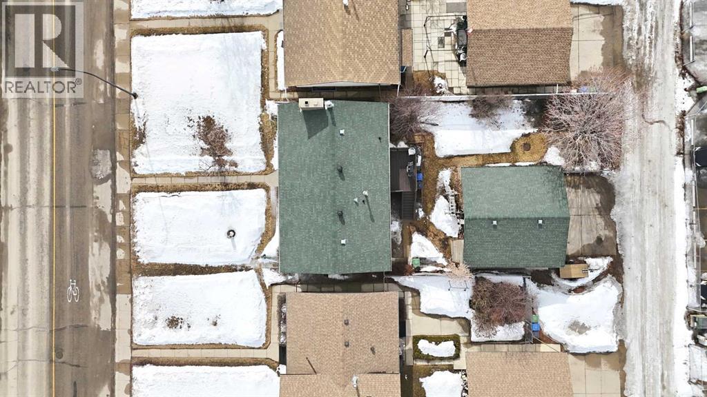 7032 59 Avenue, Red Deer, Alberta  T4P 1B7 - Photo 3 - A2294622