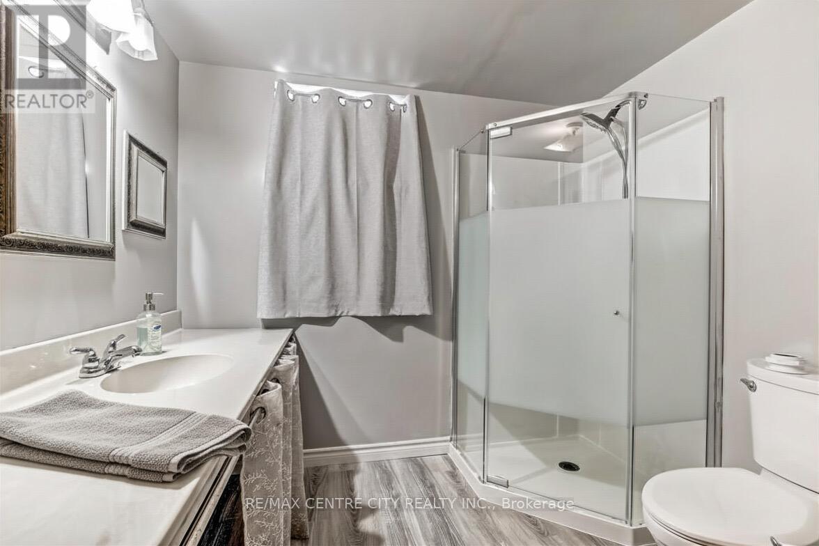 124 Fairview Avenue, St. Thomas, Ontario  N5R 4X6 - Photo 21 - X12901524