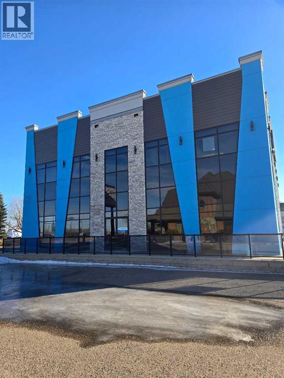 102, 284 Burnt Park Drive, Rural Red Deer County, Alberta  T4S 0K7 - Photo 1 - A2285649