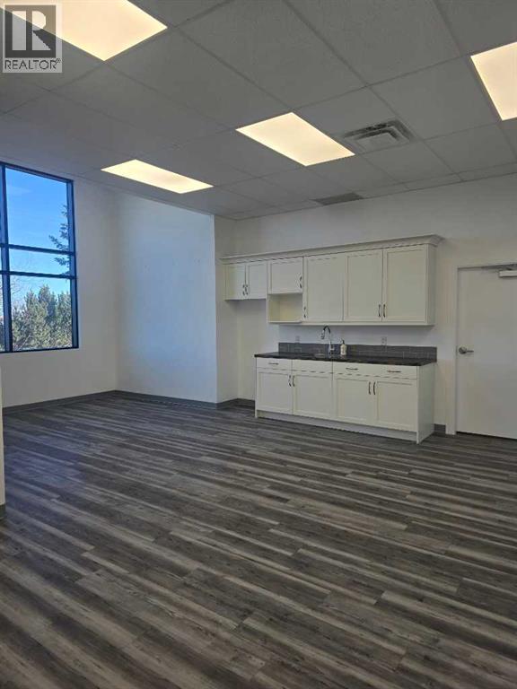 102, 284 Burnt Park Drive, Rural Red Deer County, Alberta  T4S 0K7 - Photo 8 - A2285649