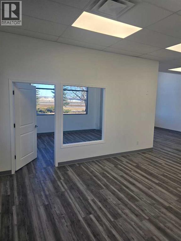 102, 284 Burnt Park Drive, Rural Red Deer County, Alberta  T4S 0K7 - Photo 10 - A2285649