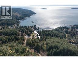 9168 SUNSHINE COAST HIGHWAY, Halfmoon Bay, British Columbia