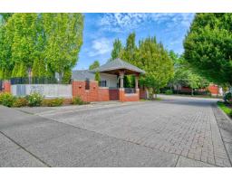 <div class="price">$709,000</div> 100 19505 68a Avenue, Surrey<br><div style="margin-bottom:8px;"><small>Homelife Advantage Realty Ltd.</small></div><div class='bed_bath'>2 Bed | 2 Bath</div>