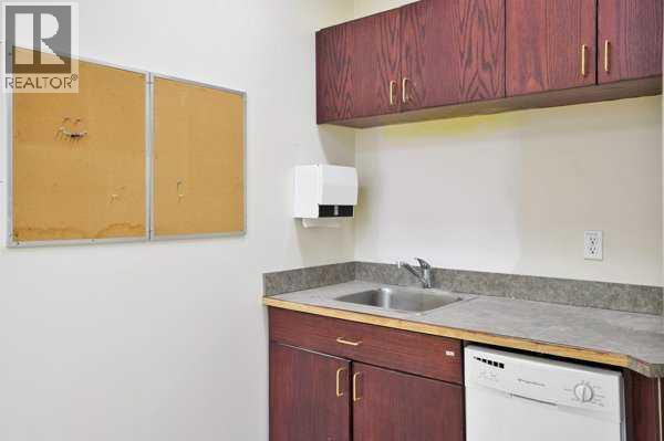 7550 Edgar Industrial Drive, Red Deer, Alberta  T4P 3L2 - Photo 21 - A2274740