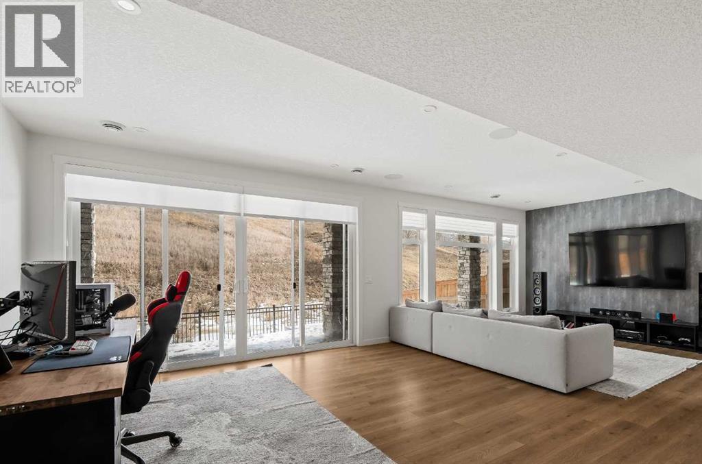 68 Cranbrook Cape Se, Calgary, Alberta  T3M 3L5 - Photo 31 - A2290532