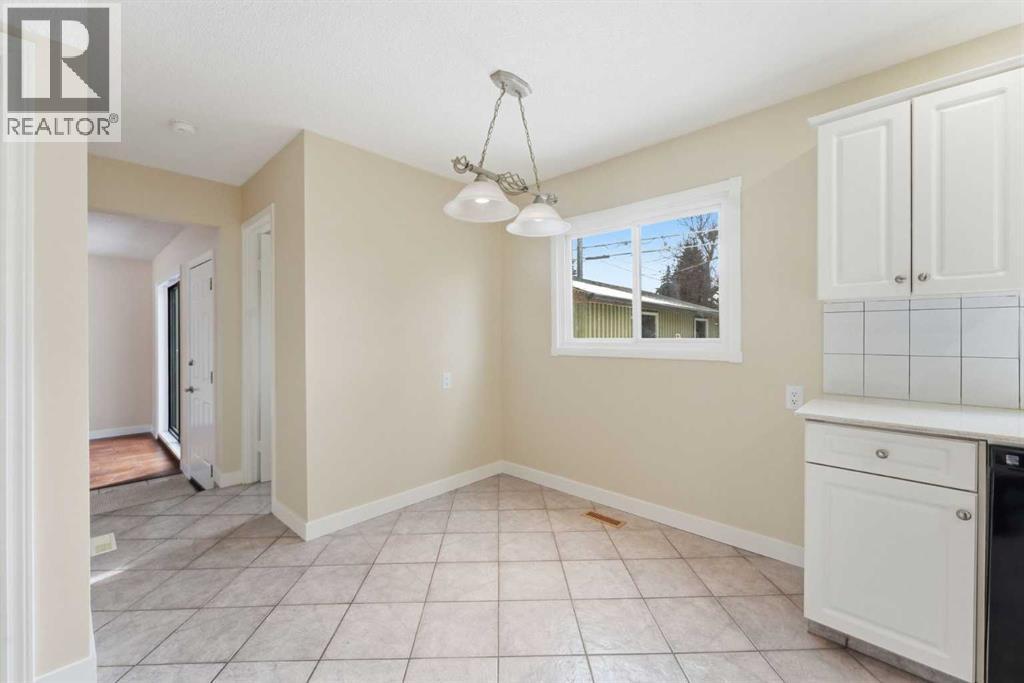 10603 Maplecreek Drive Se, Calgary, Alberta  T2J 1V2 - Photo 14 - A2292947