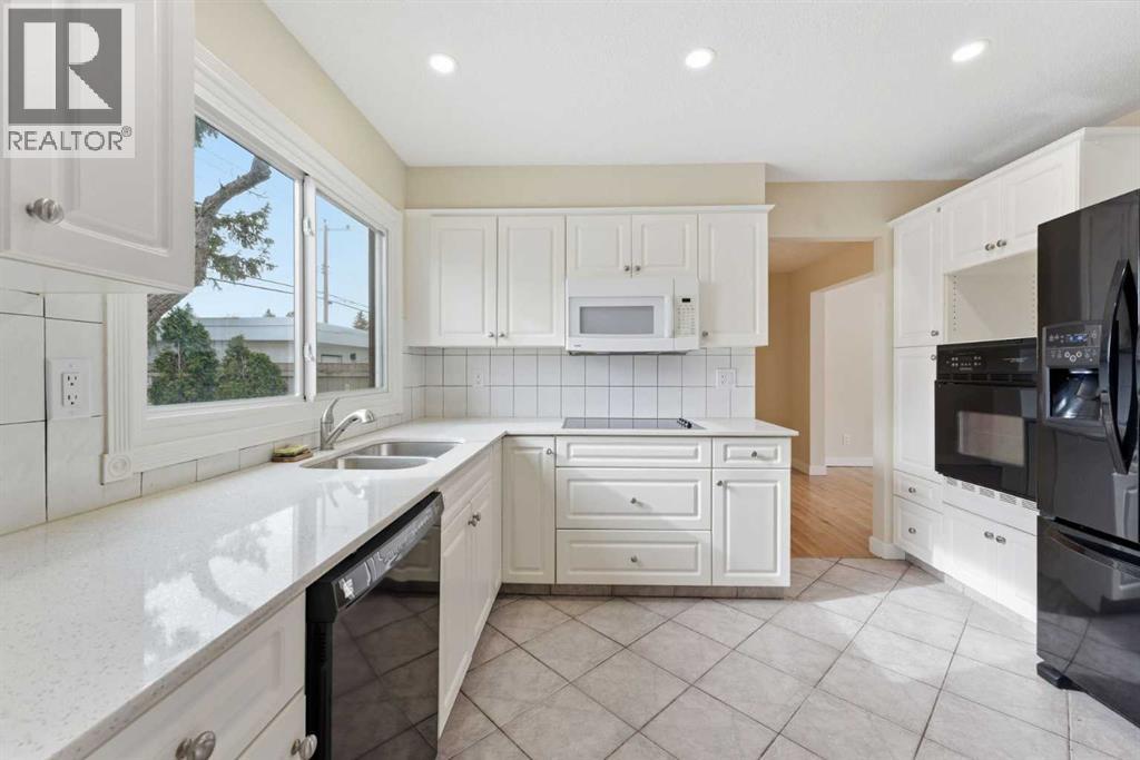 10603 Maplecreek Drive Se, Calgary, Alberta  T2J 1V2 - Photo 12 - A2292947