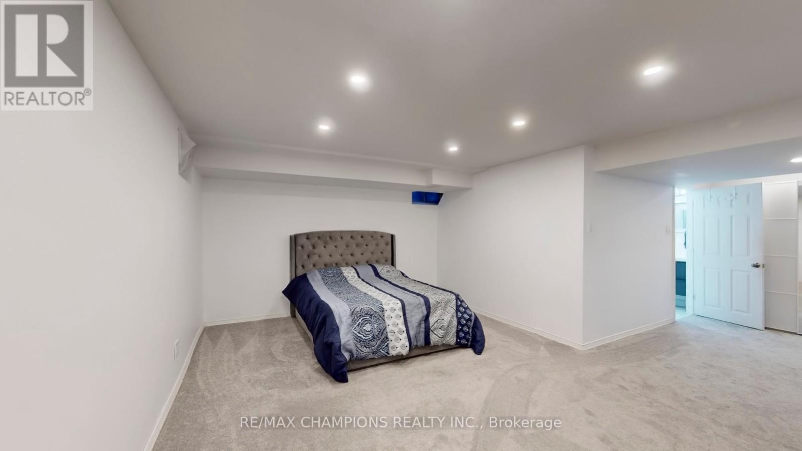 135 Ural Circle, Brampton, Ontario  L6R 1J6 - Photo 15 - W12901506