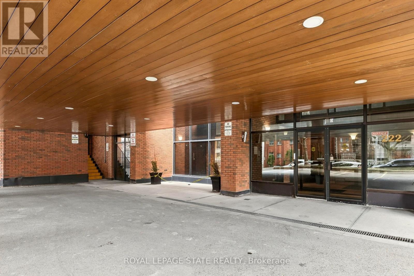 1003 - 222 Jackson Street W, Hamilton, Ontario  L8P 4S5 - Photo 2 - X12901486