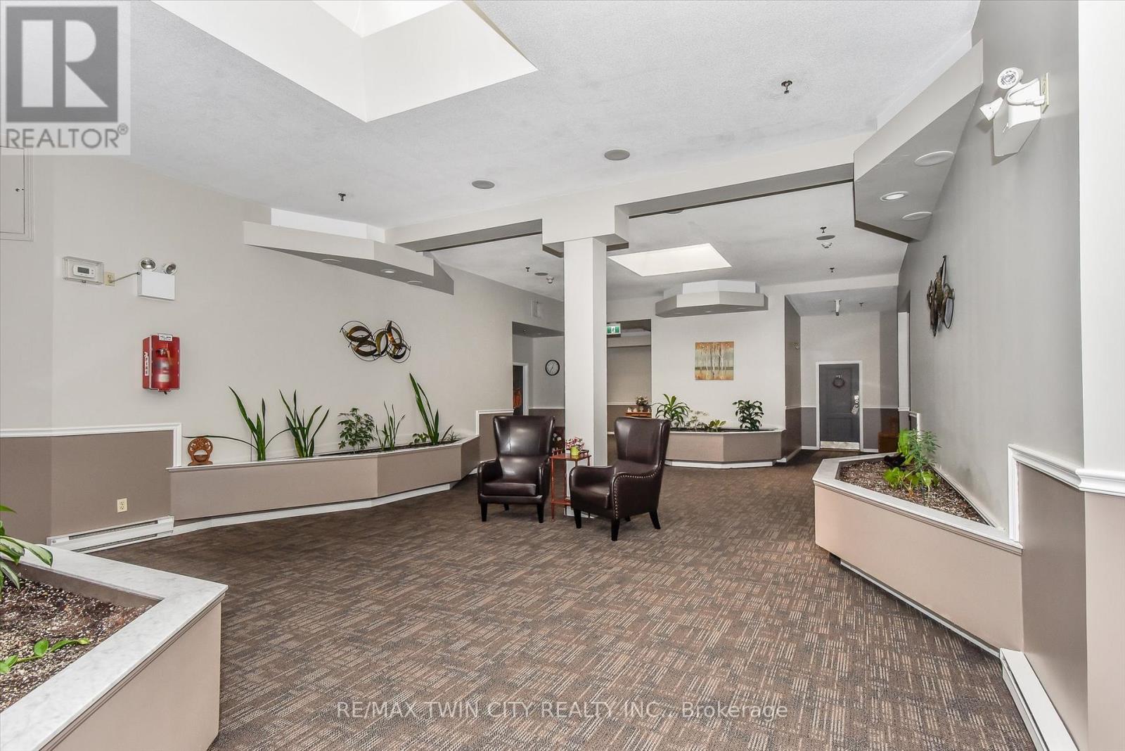 216 - 1009 Queenston Road, Cambridge, Ontario  N3H 3K7 - Photo 37 - X12901494