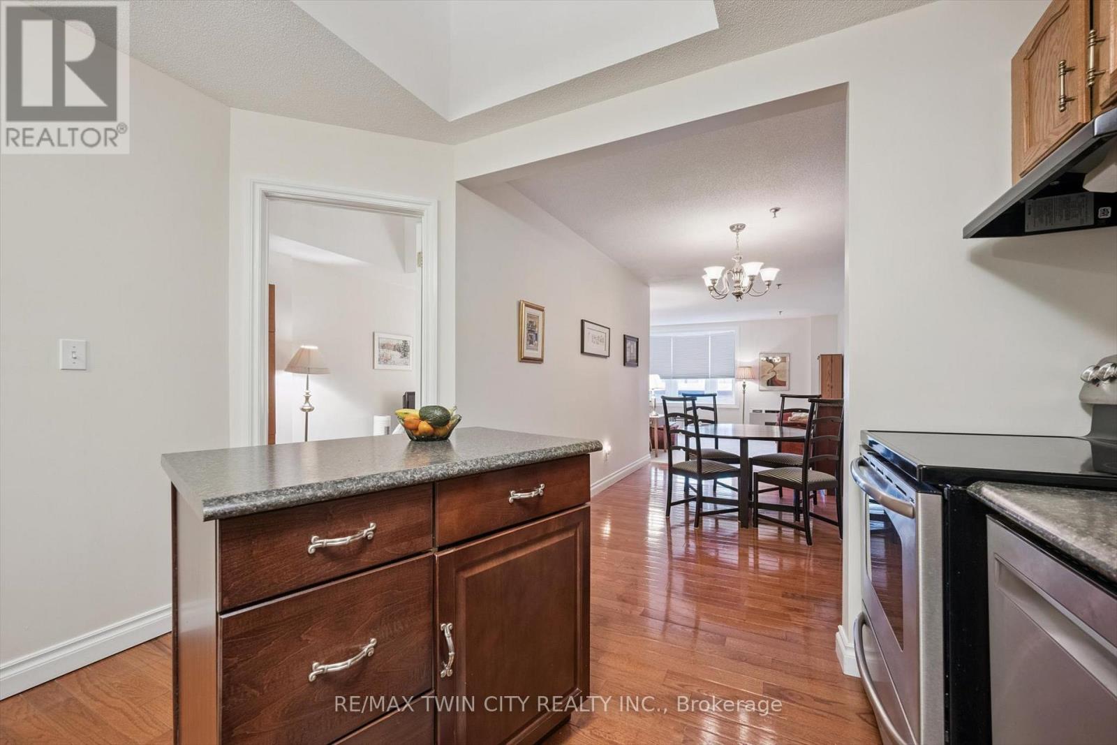 216 - 1009 Queenston Road, Cambridge, Ontario  N3H 3K7 - Photo 8 - X12901494