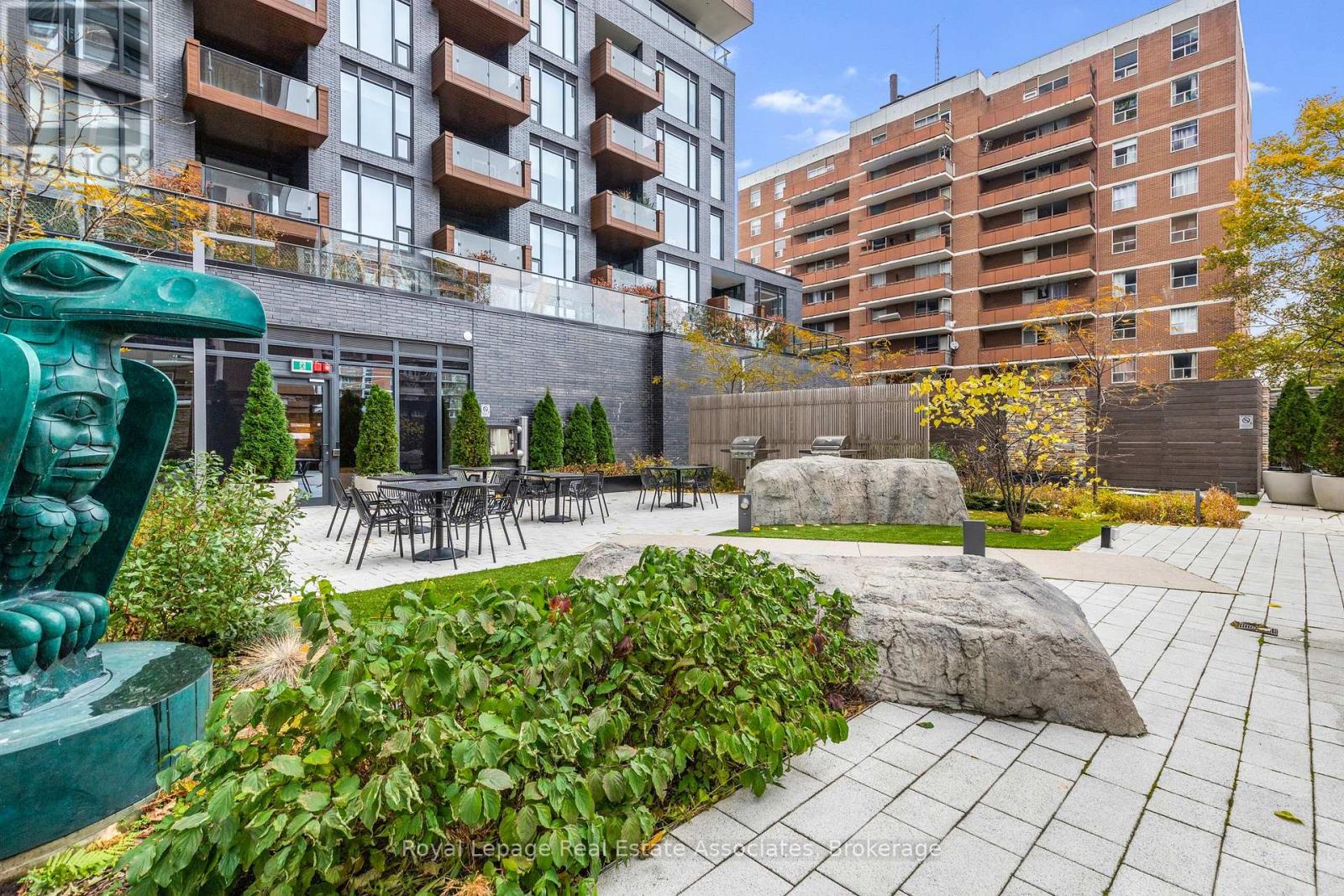 805 - 21 Park Street E, Mississauga, Ontario  L5G 0C2 - Photo 19 - W12778170