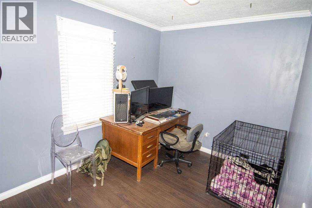 318 4 Avenue Se, Three Hills, Alberta  T0M 2A0 - Photo 20 - A2292467