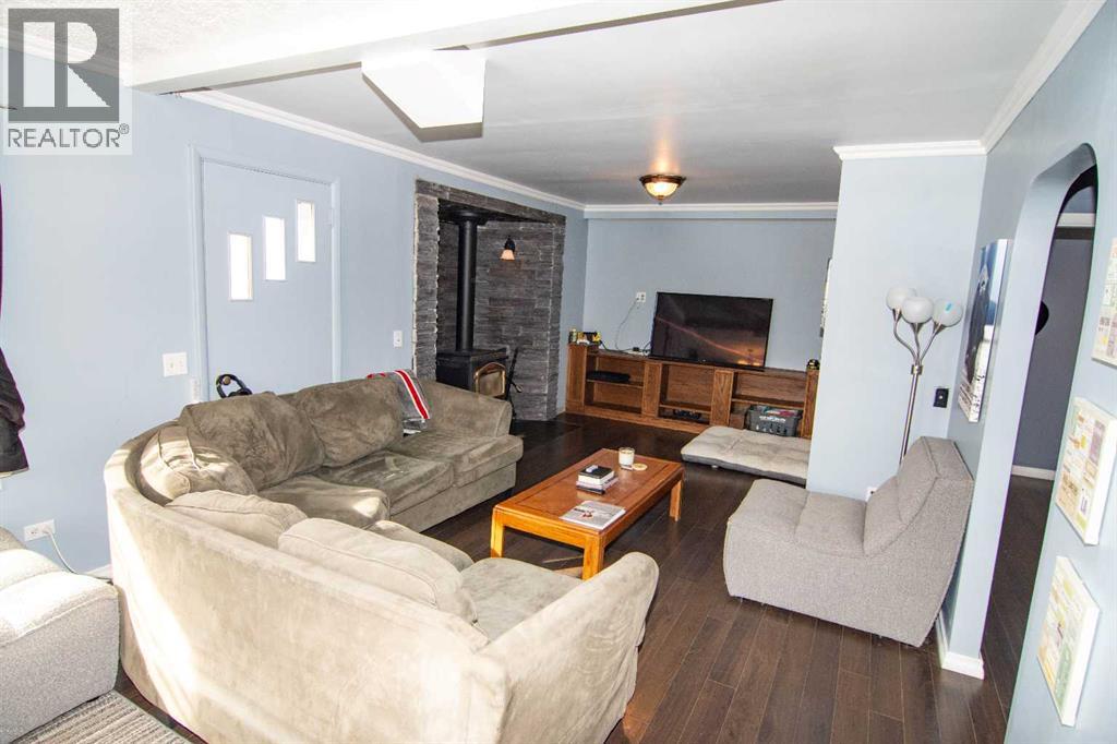 318 4 Avenue Se, Three Hills, Alberta  T0M 2A0 - Photo 15 - A2292467