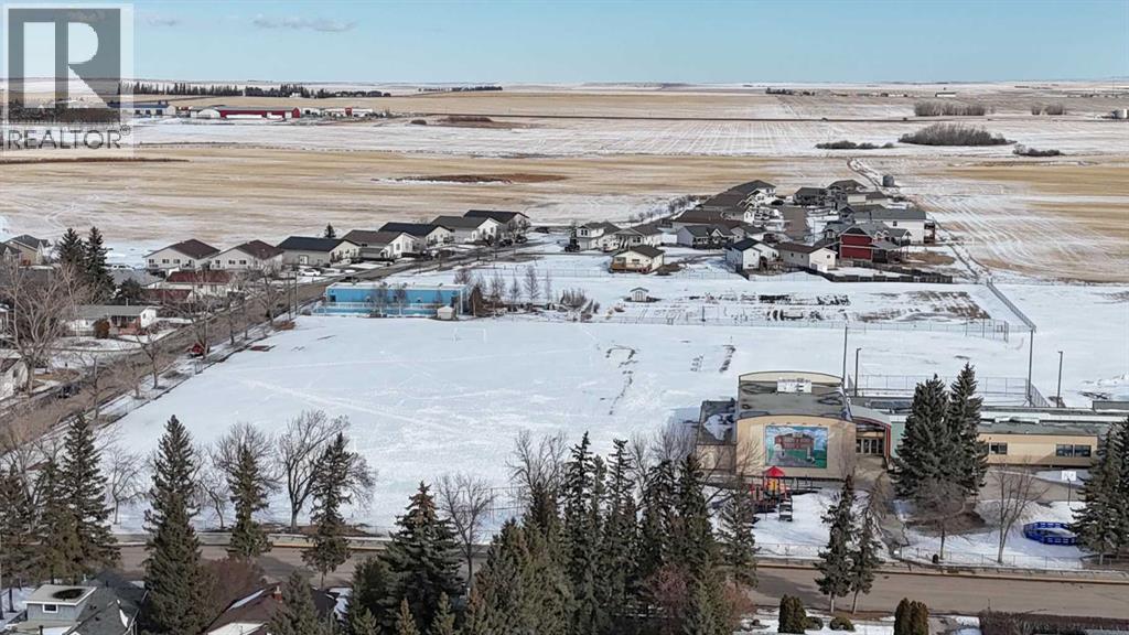 318 4 Avenue Se, Three Hills, Alberta  T0M 2A0 - Photo 49 - A2292467