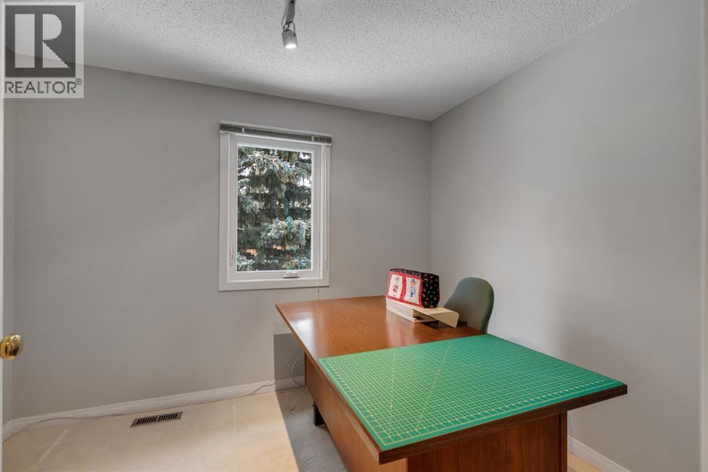 16, 64 Woodacres Crescent Sw, Calgary, Alberta  T2W 4V6 - Photo 19 - A2293286