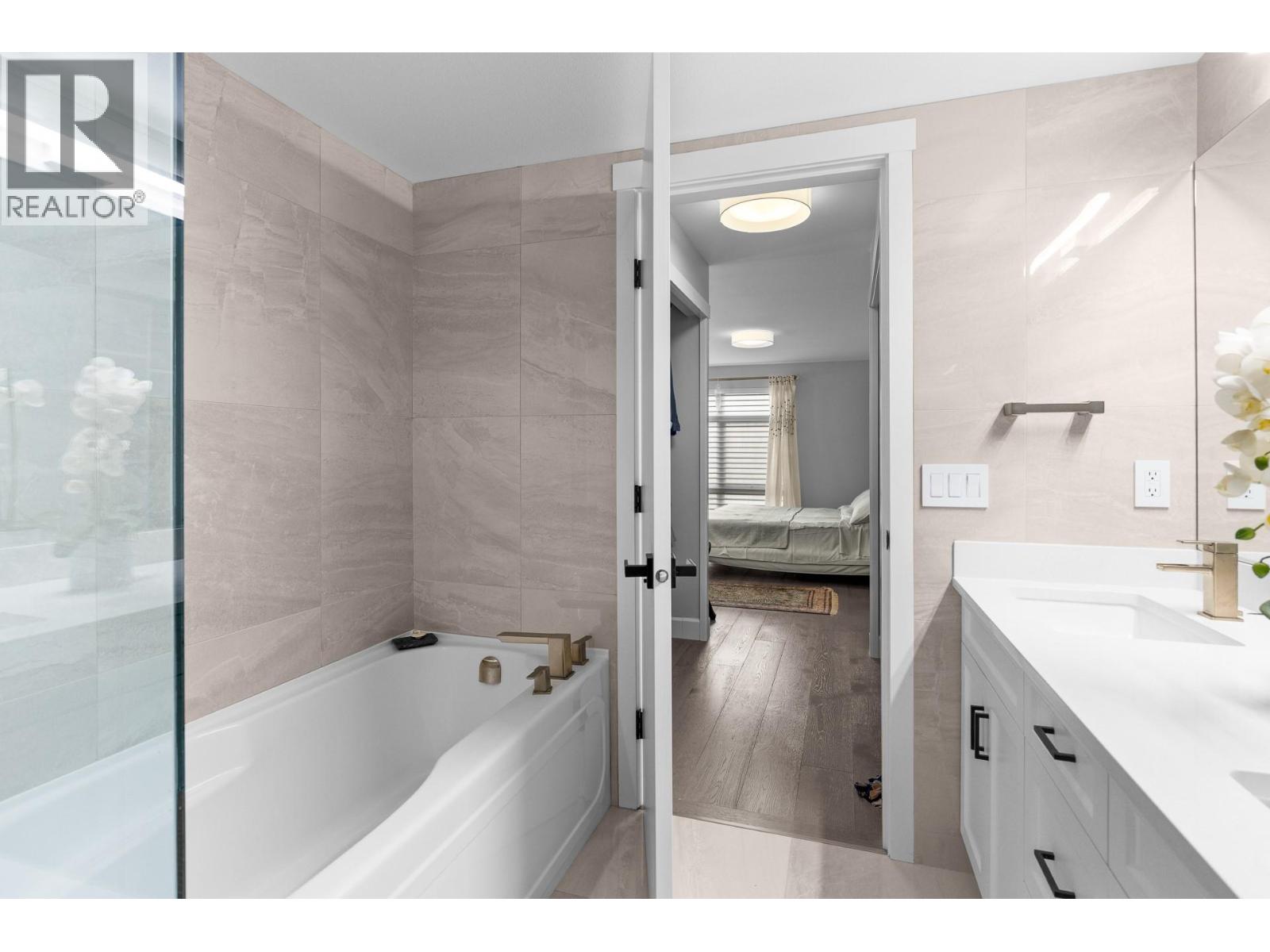 457 West Avenue Unit# 108 Kelowna Photo 37