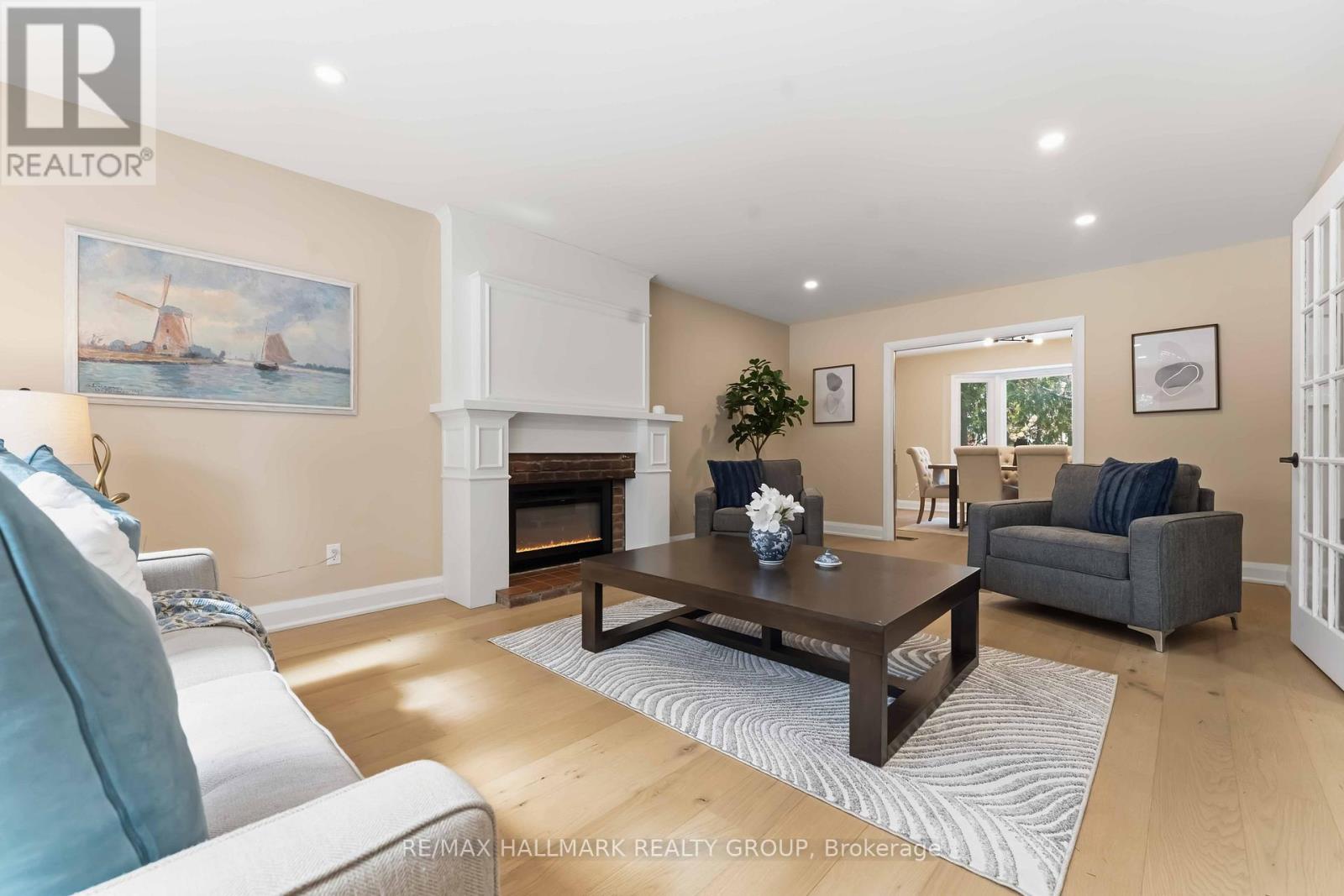 19 Kingsford Crescent, Ottawa, Ontario  K2K 1T5 - Photo 5 - X12901600