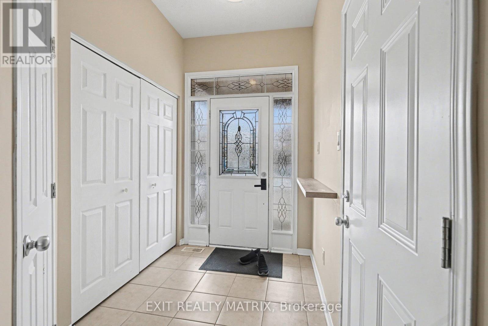 233 Losino Crescent, Ottawa, Ontario  K2V 0E4 - Photo 4 - X12901608