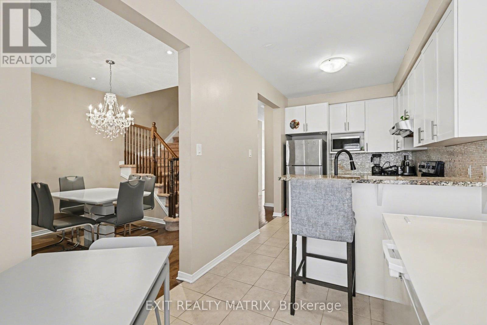 233 Losino Crescent, Ottawa, Ontario  K2V 0E4 - Photo 6 - X12901608
