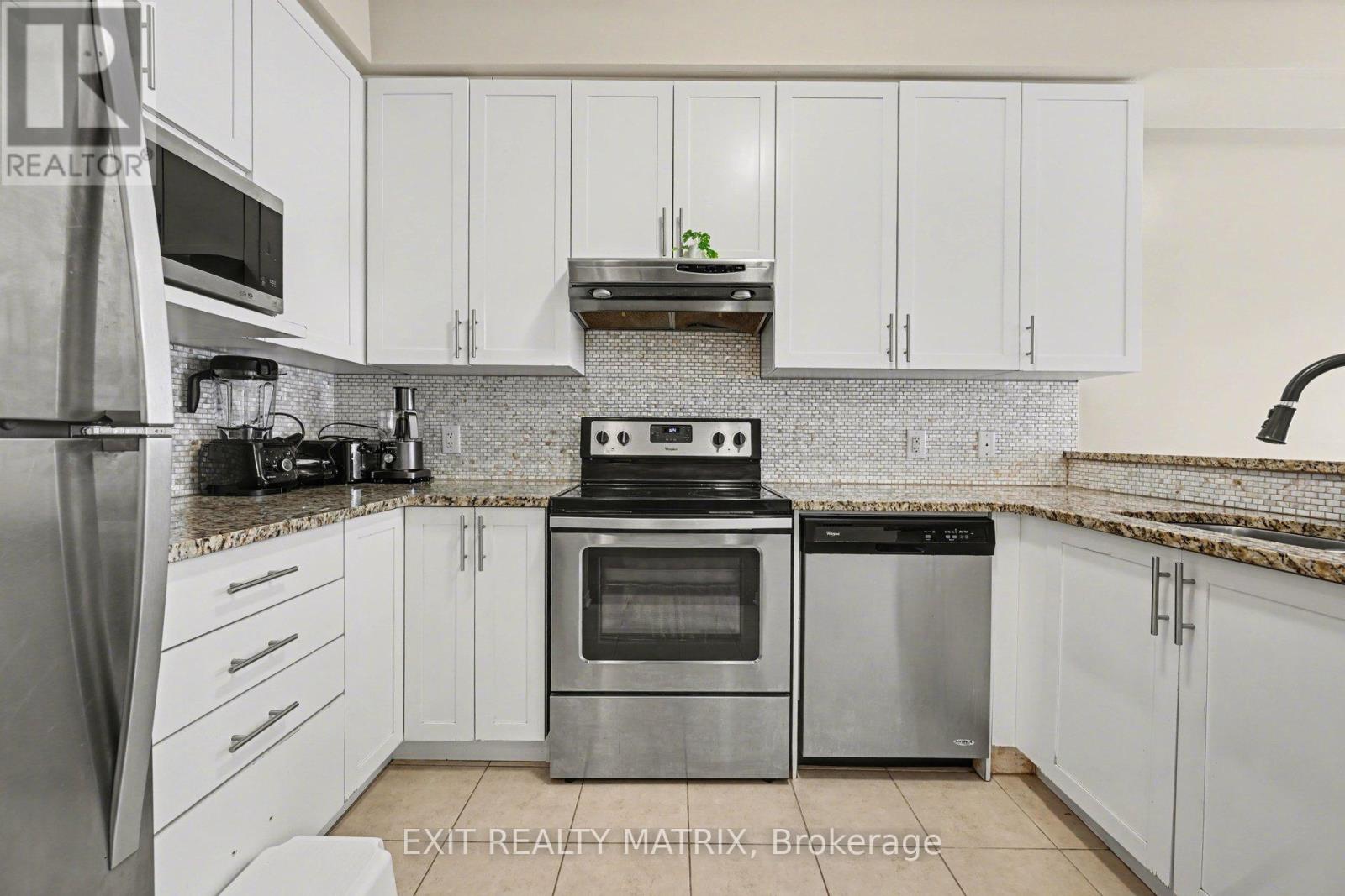 233 Losino Crescent, Ottawa, Ontario  K2V 0E4 - Photo 7 - X12901608