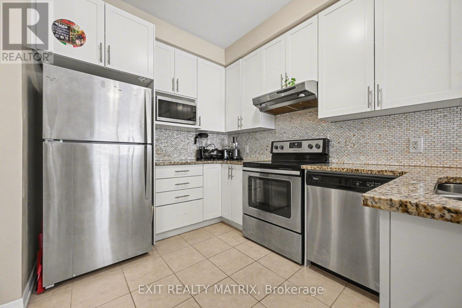 233 Losino Crescent, Ottawa, Ontario  K2V 0E4 - Photo 8 - X12901608