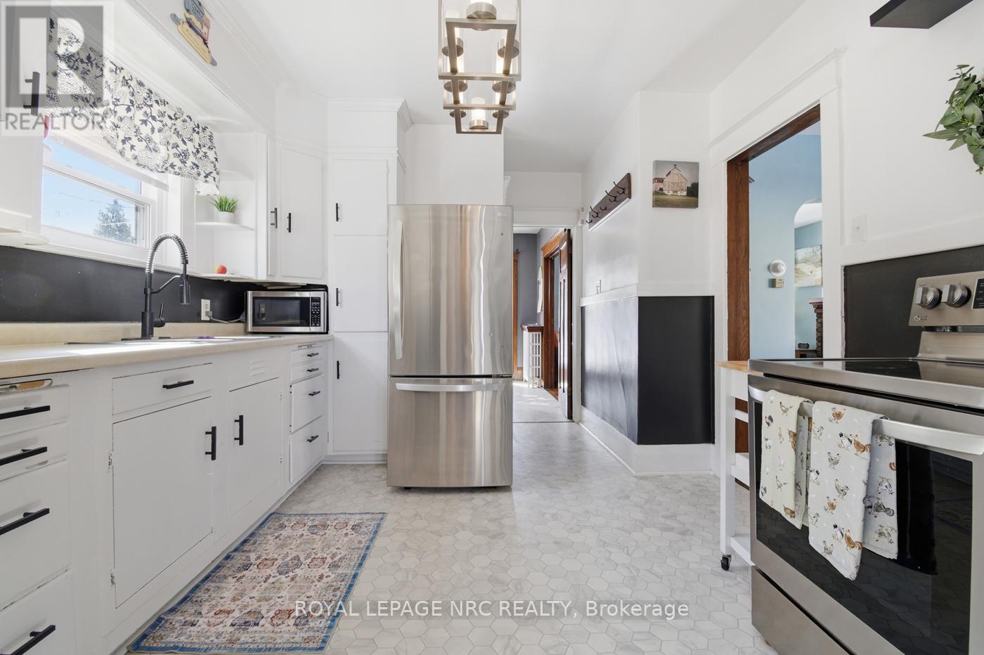 253 Alexandra Street, Port Colborne, Ontario  L3K 2Y9 - Photo 12 - X12901558