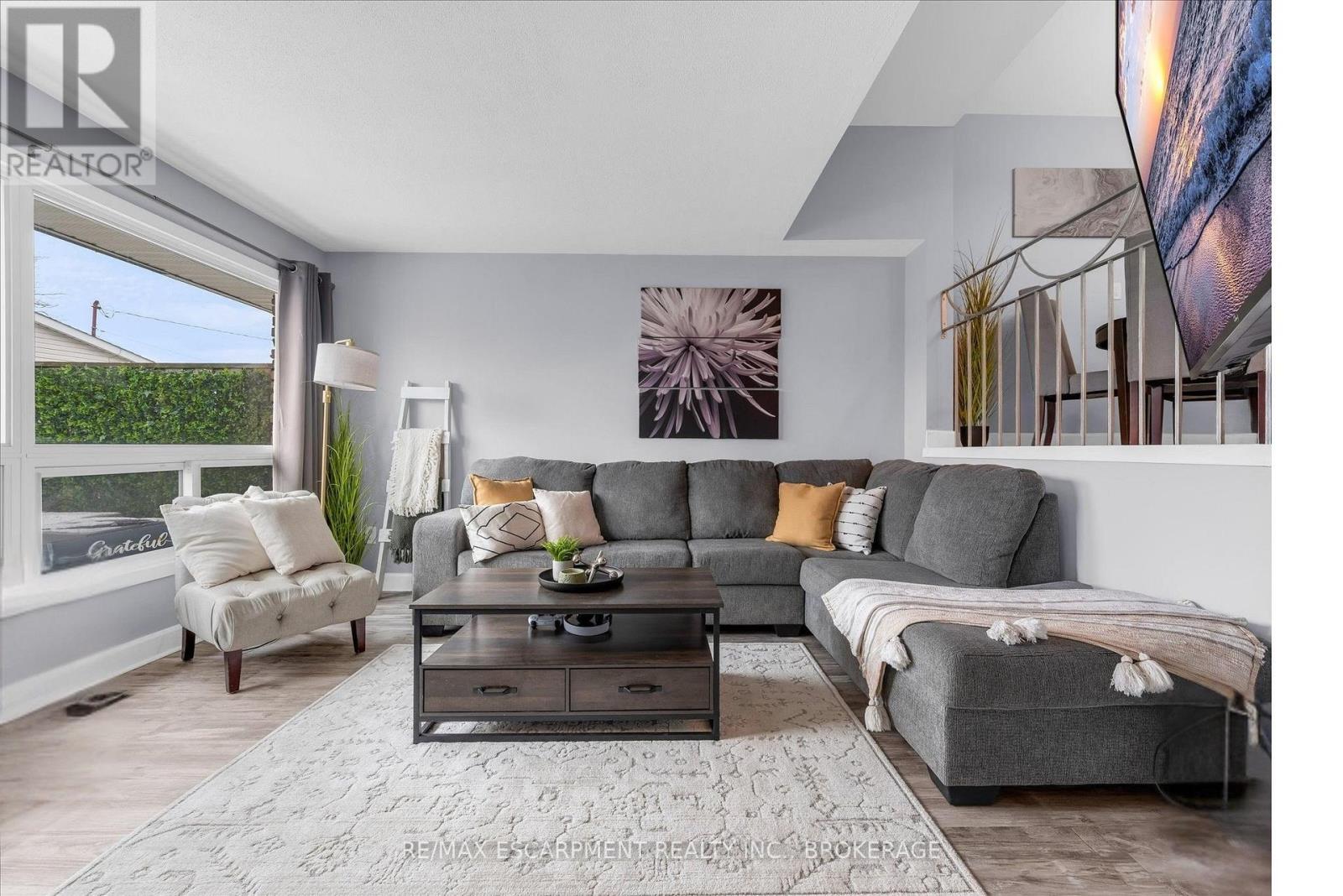 301 - 5 VIKING COURT, Grimsby, Ontario