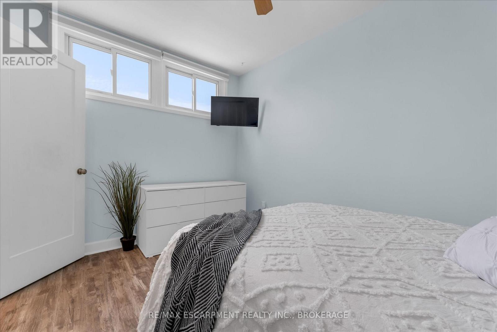 301 - 5 Viking Court, Grimsby, Ontario  L3M 3T8 - Photo 19 - X12901624