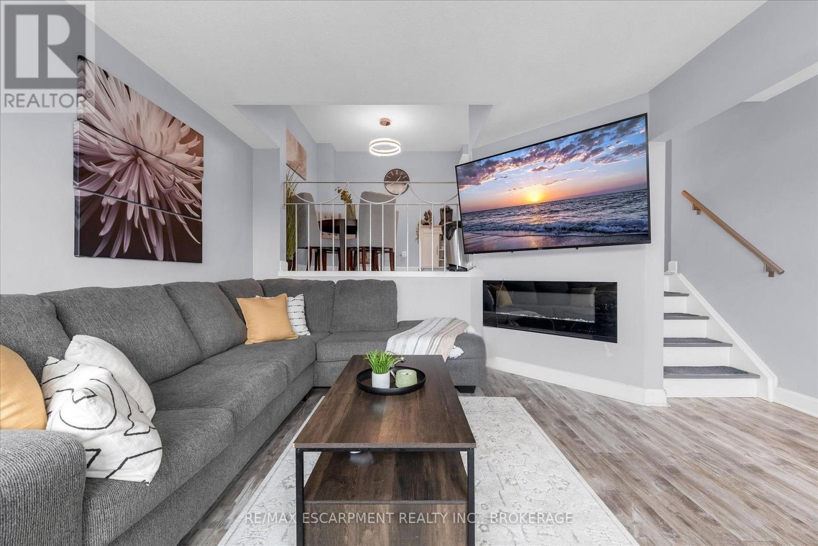 301 - 5 Viking Court, Grimsby, Ontario  L3M 3T8 - Photo 7 - X12901624