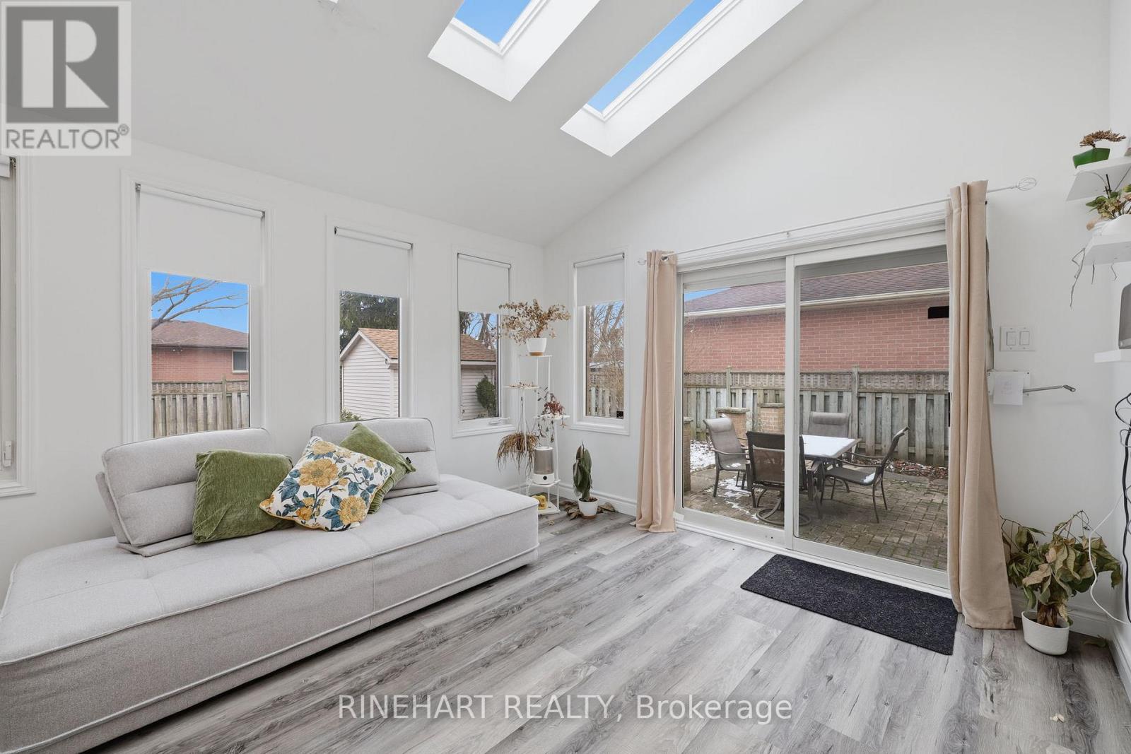 Photo 11 of 46 for 74 Erica Crescent