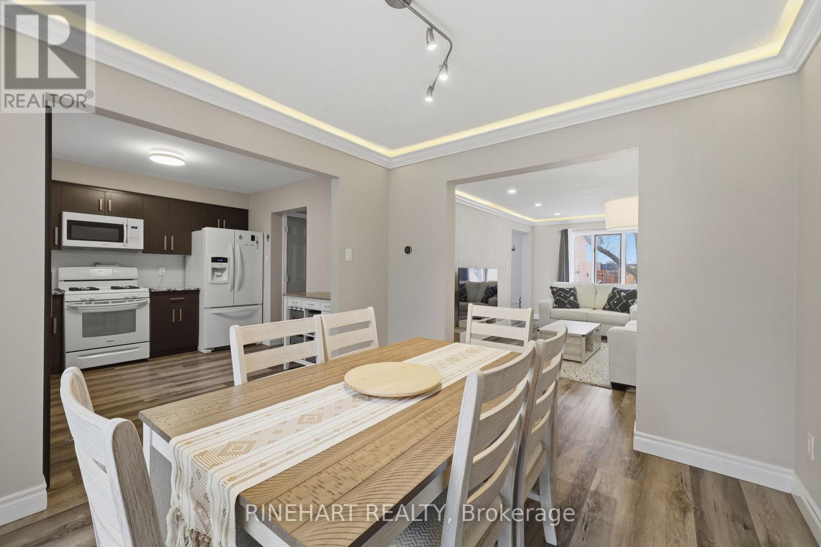 Photo 9 of 46 for 74 Erica Crescent