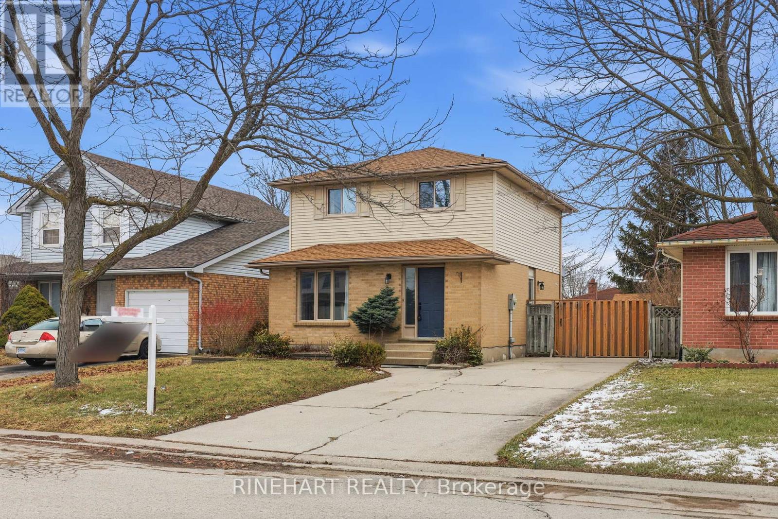 74 Erica Crescent, London South, Ontario  N6E 3P5 - Photo 2 - X12901640