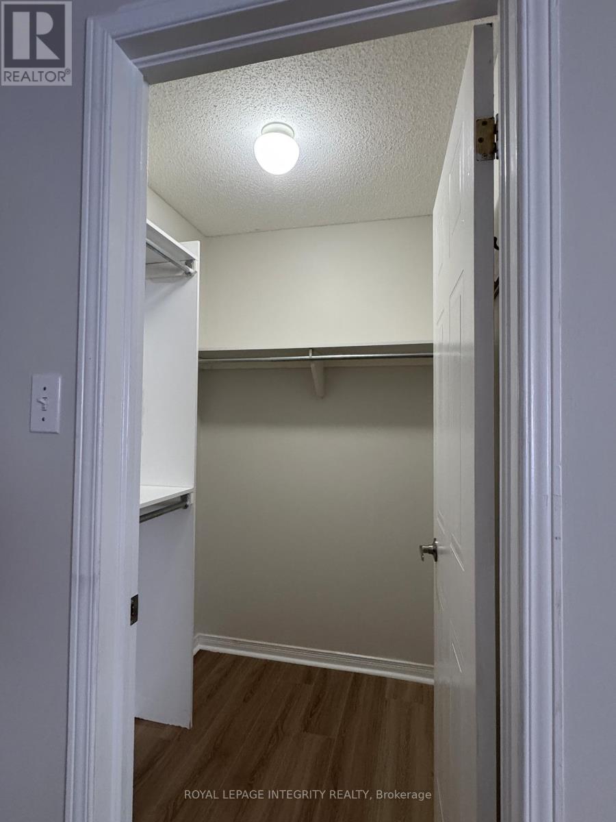 274 Sandhill Road, Ottawa, Ontario  K2K 2V7 - Photo 13 - X12864162