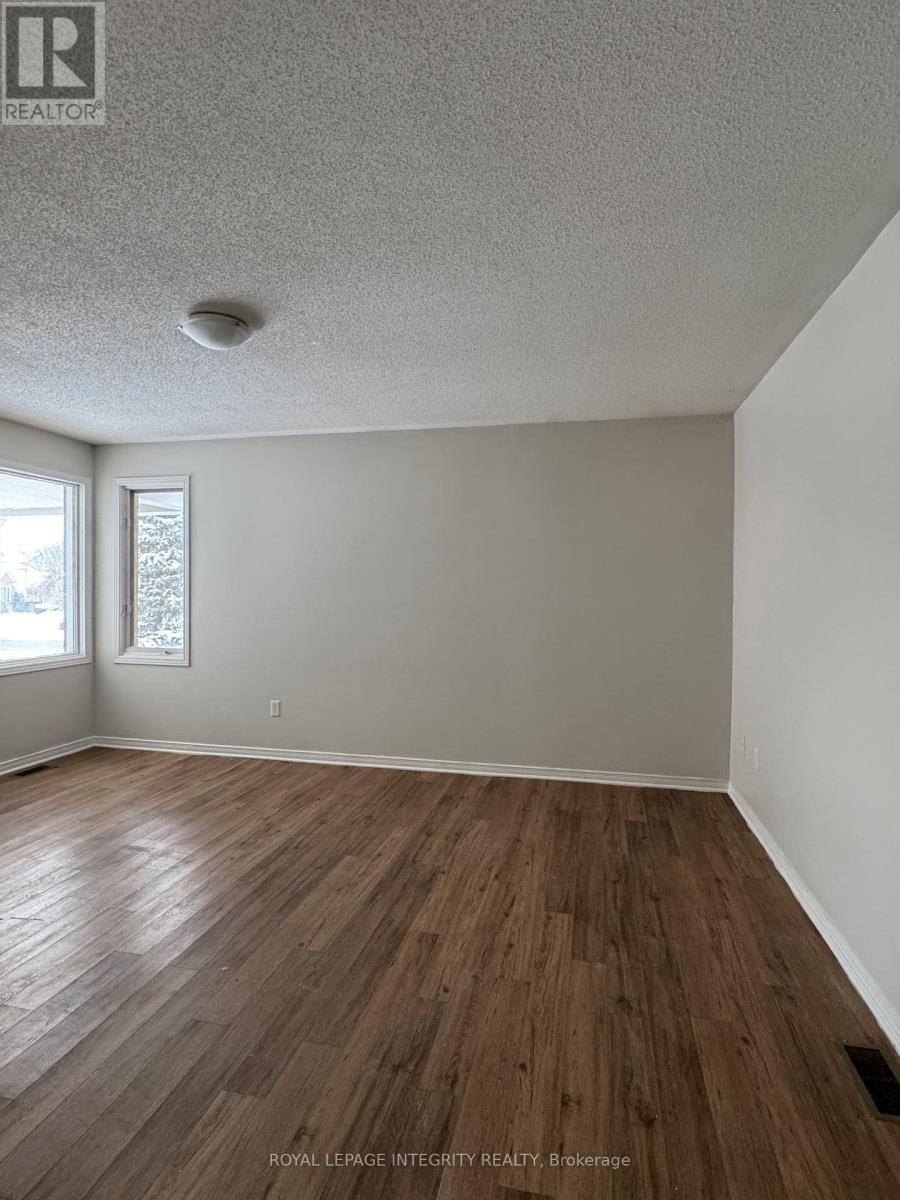 274 Sandhill Road, Ottawa, Ontario  K2K 2V7 - Photo 12 - X12864162