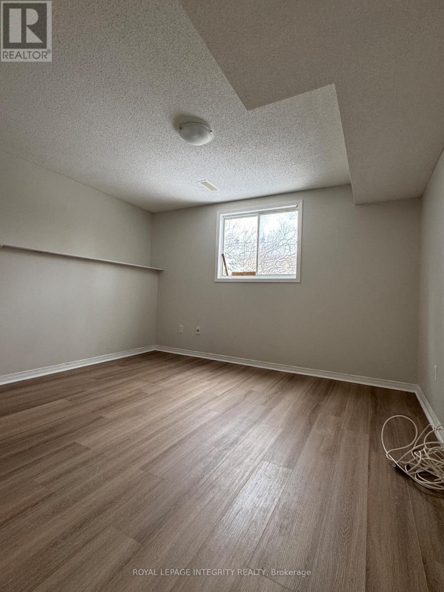 274 Sandhill Road, Ottawa, Ontario  K2K 2V7 - Photo 21 - X12864162