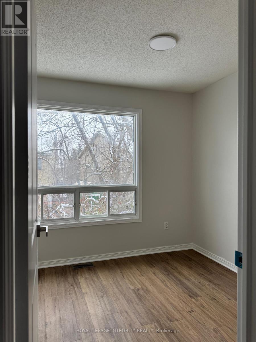 274 Sandhill Road, Ottawa, Ontario  K2K 2V7 - Photo 7 - X12864162