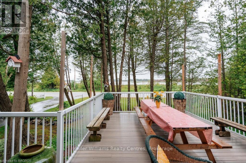 93 Shoreline Avenue, South Bruce Peninsula, Ontario  N0H 2T0 - Photo 12 - X12901554