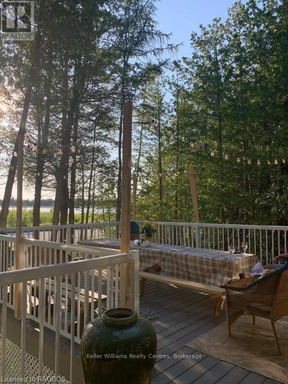 93 Shoreline Avenue, South Bruce Peninsula, Ontario  N0H 2T0 - Photo 35 - X12901554
